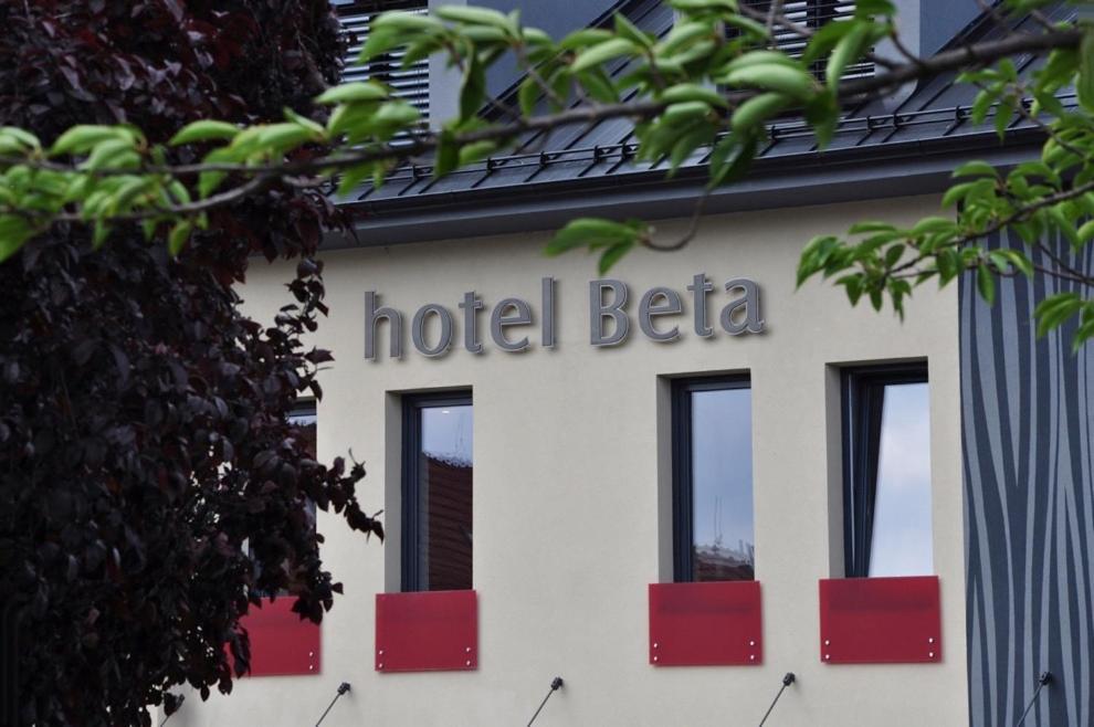 Hotel Beta 布泽涅茨 外观 照片