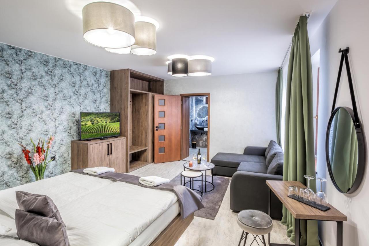 Hotel Beta 布泽涅茨 外观 照片