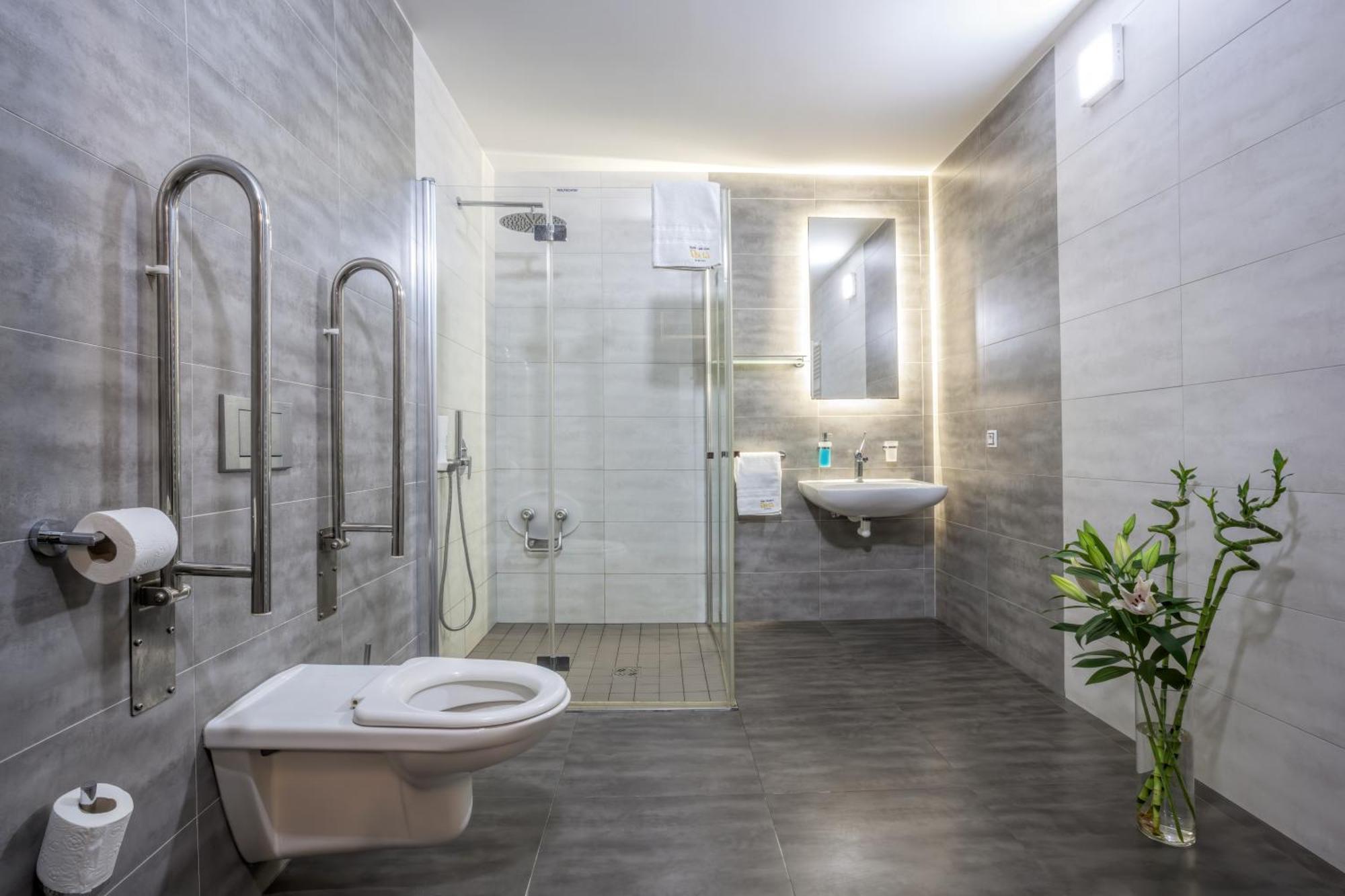 Hotel Beta 布泽涅茨 外观 照片