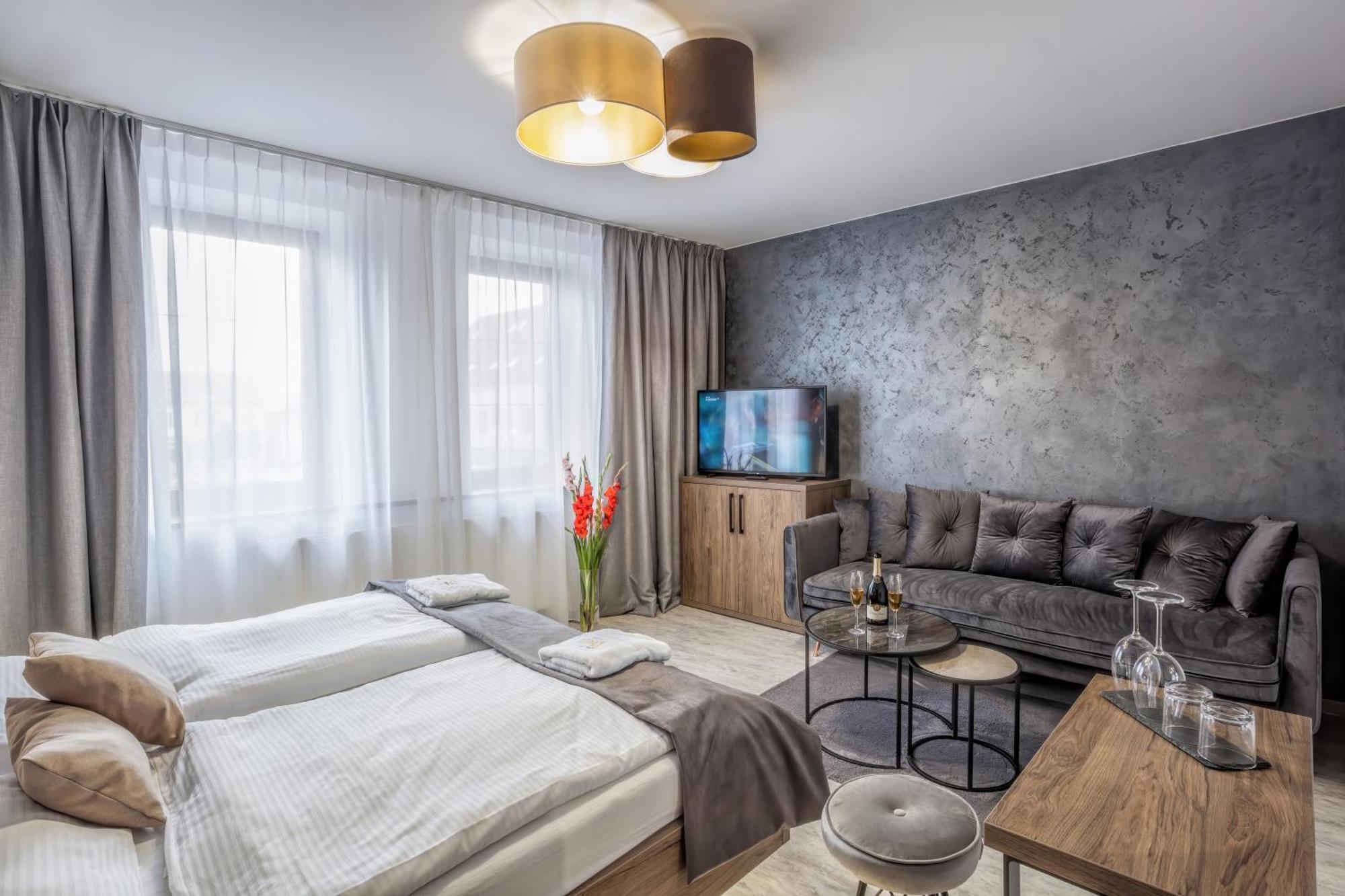 Hotel Beta 布泽涅茨 外观 照片
